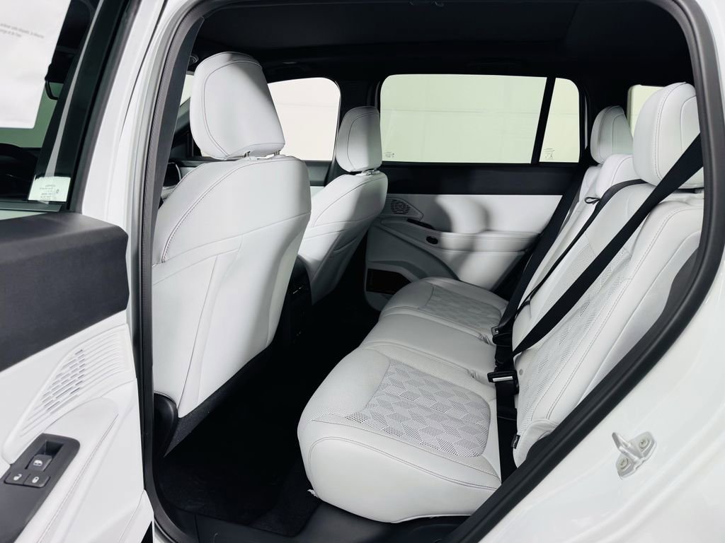 New 2026 Jeep Cherokee Overland w/ Advanced Pro Tech Group image 24