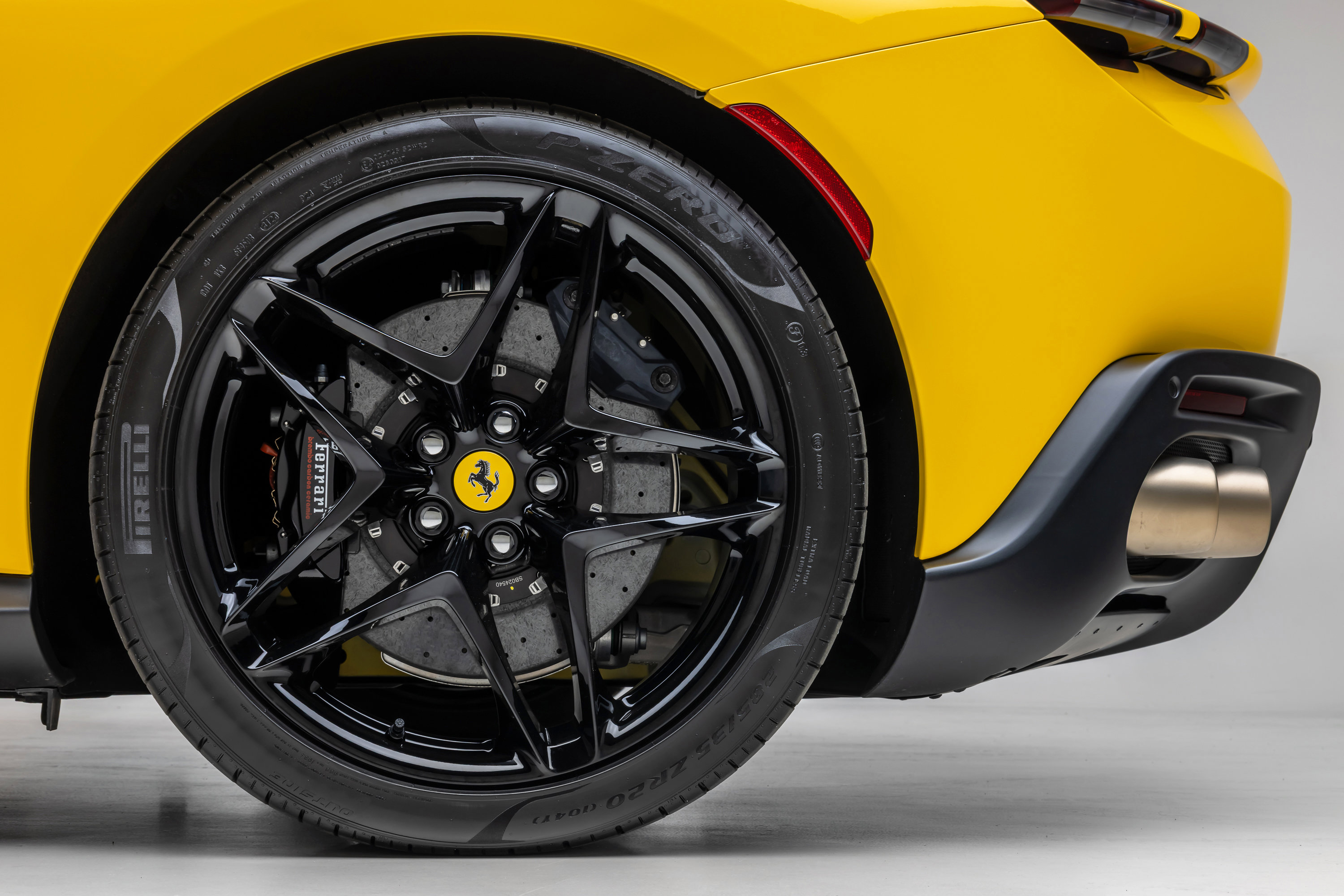 Certified 2025 Ferrari Roma Spider image 20