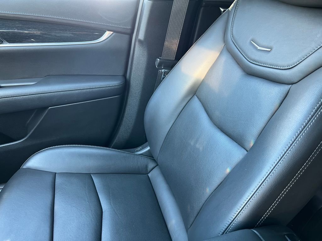 Used 2020 Cadillac XT5 Premium Luxury image 35