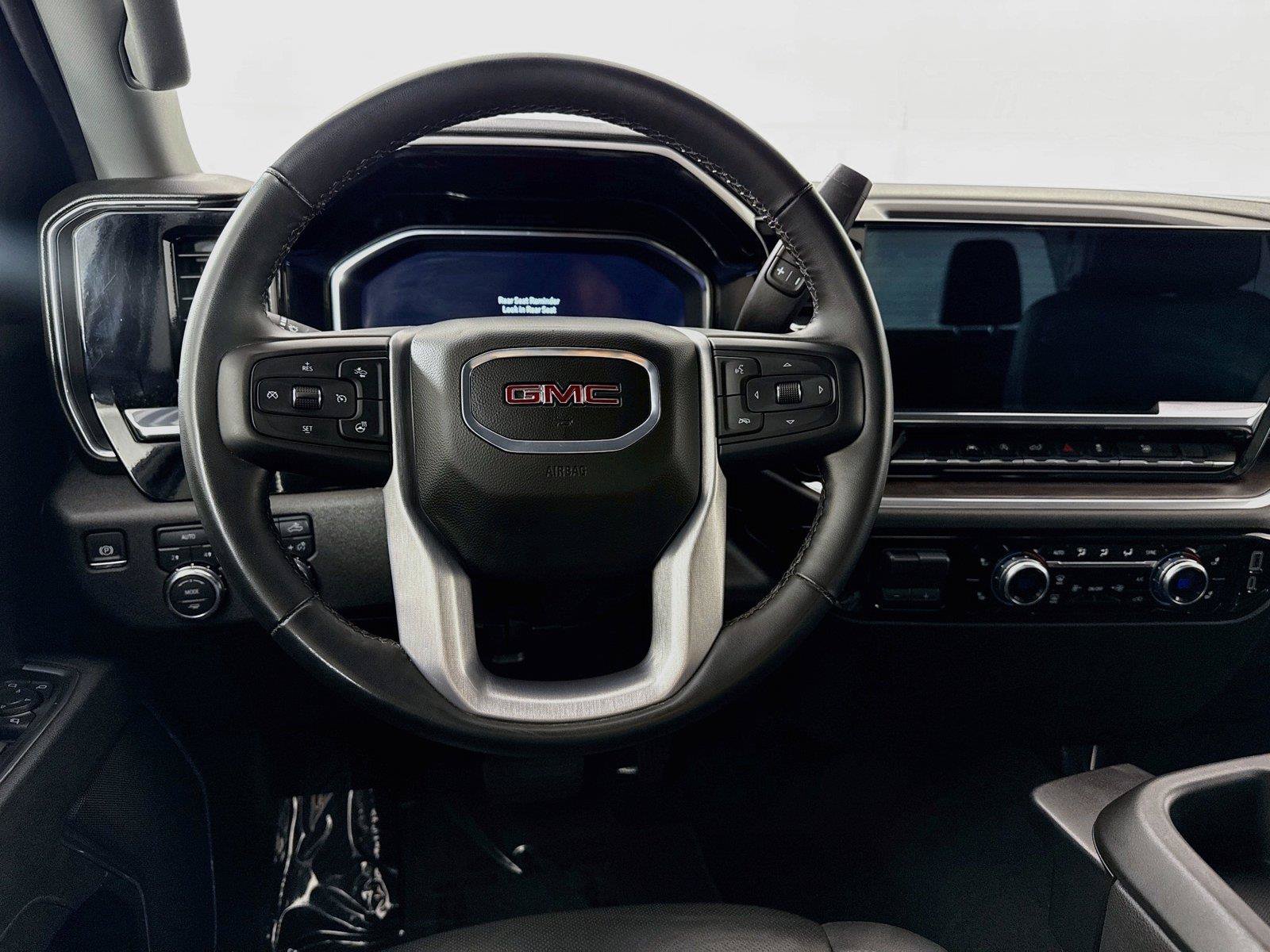 Used 2025 GMC Sierra 1500 SLT AWD/4WD image 29