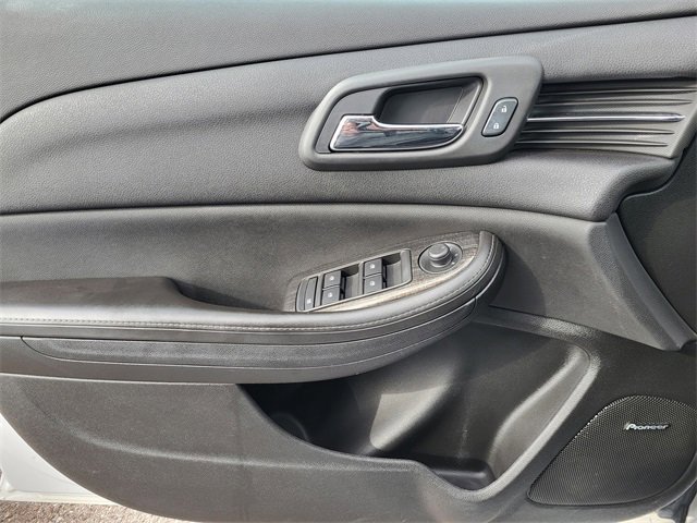 Used 2016 Chevrolet Malibu LTZ image 3