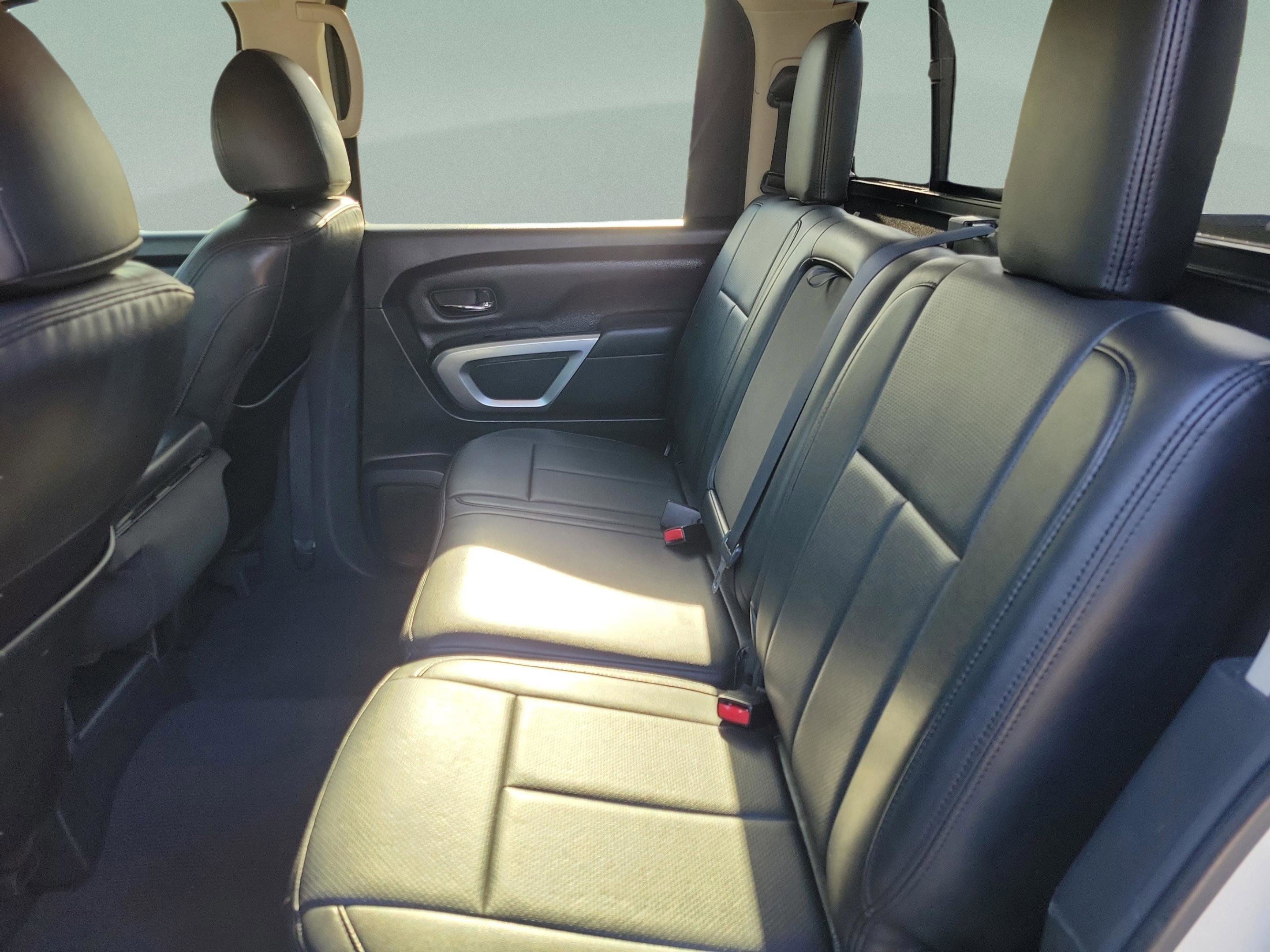 Used 2017 Nissan Titan SV image 13