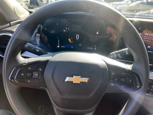 Used 2025 Chevrolet Trax LT FWD image 22
