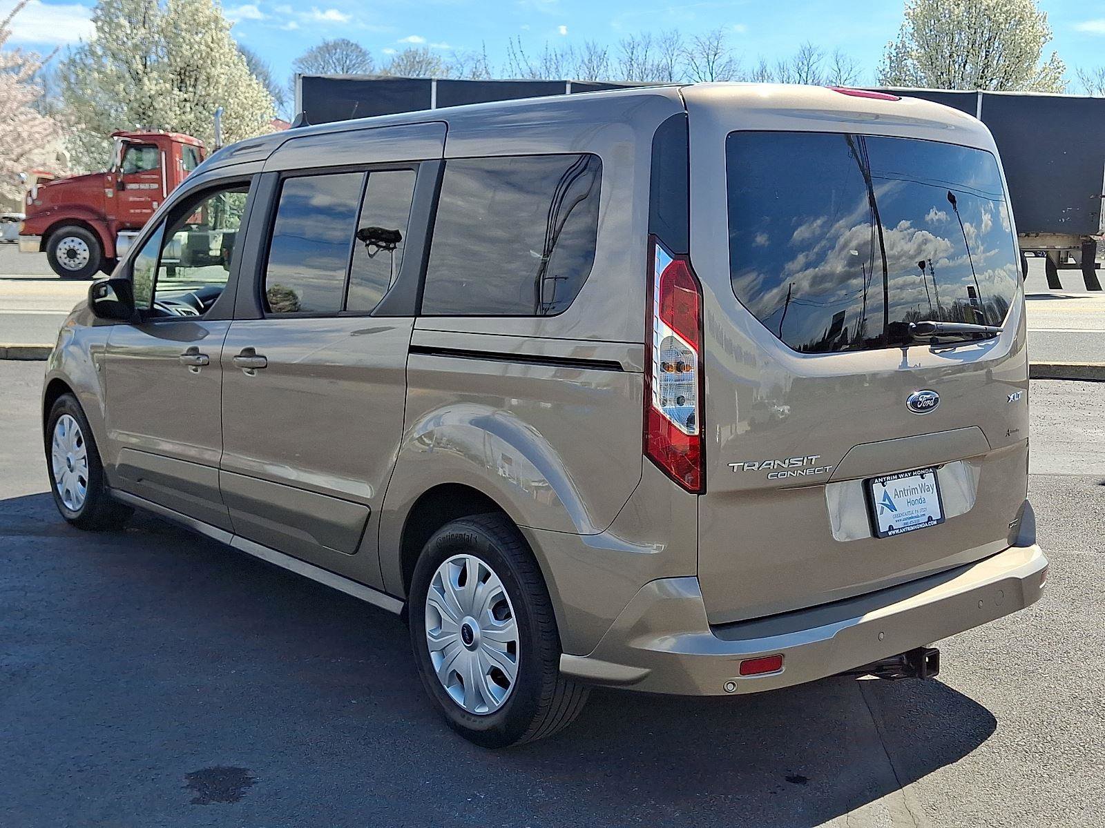 Used 2019 Ford Transit Connect XLT image 4