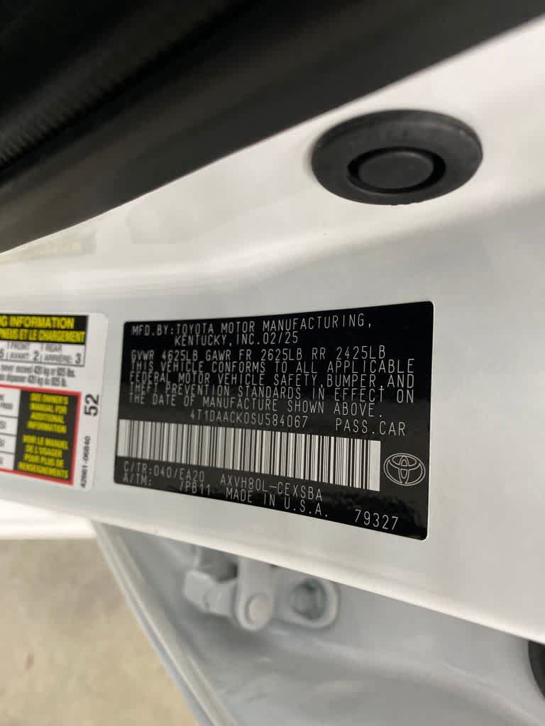 Used 2025 Toyota Camry SE FWD image 30
