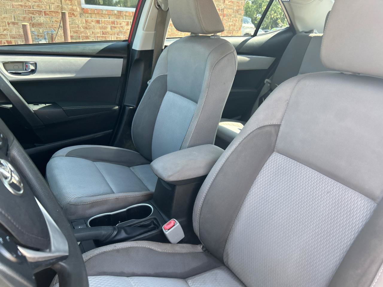 Used 2017 Toyota Corolla LE w/ Body Protection Package FWD image 19