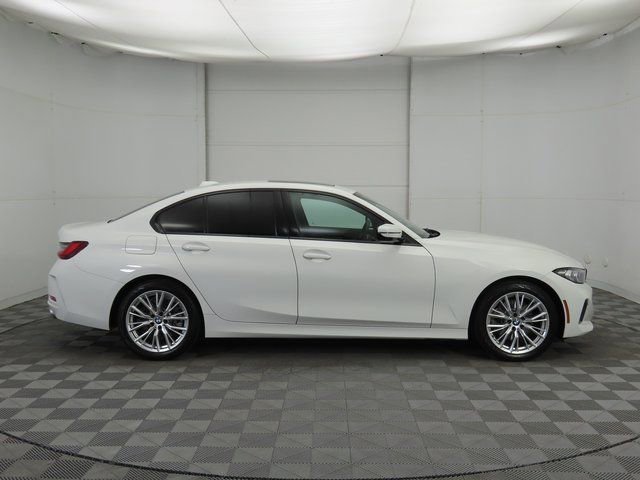 Used 2023 BMW 330i Sedan w/ Driving Assistance Package image 4
