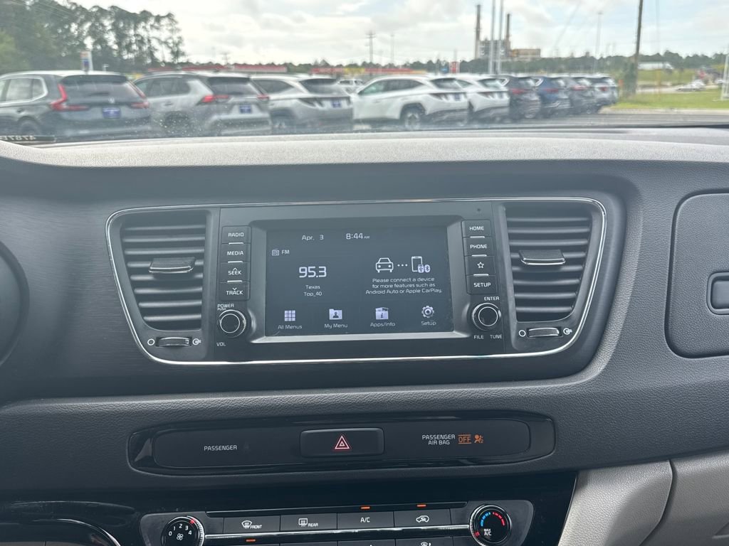 Used 2020 Kia Sedona LX image 18