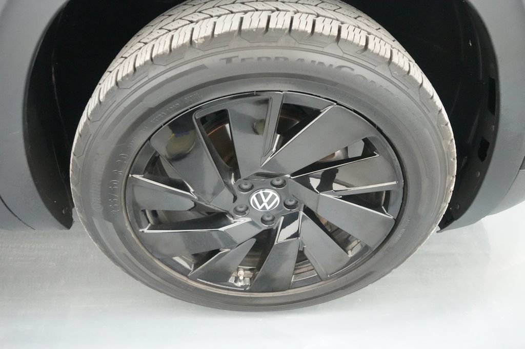 Used 2024 Volkswagen Atlas SE AWD/4WD image 9