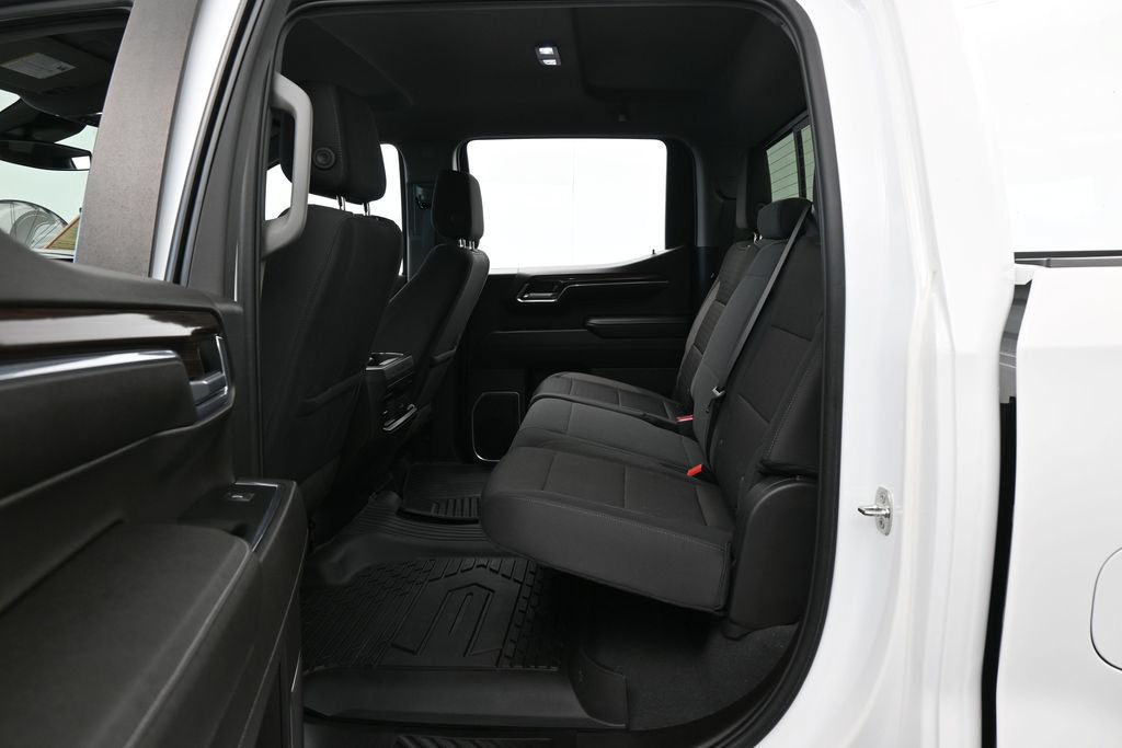 Used 2024 Chevrolet Silverado 1500 LT RWD image 30