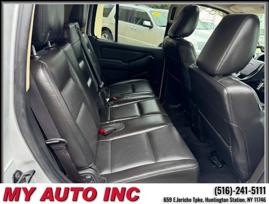 Used 2010 Ford Explorer Limited image 30