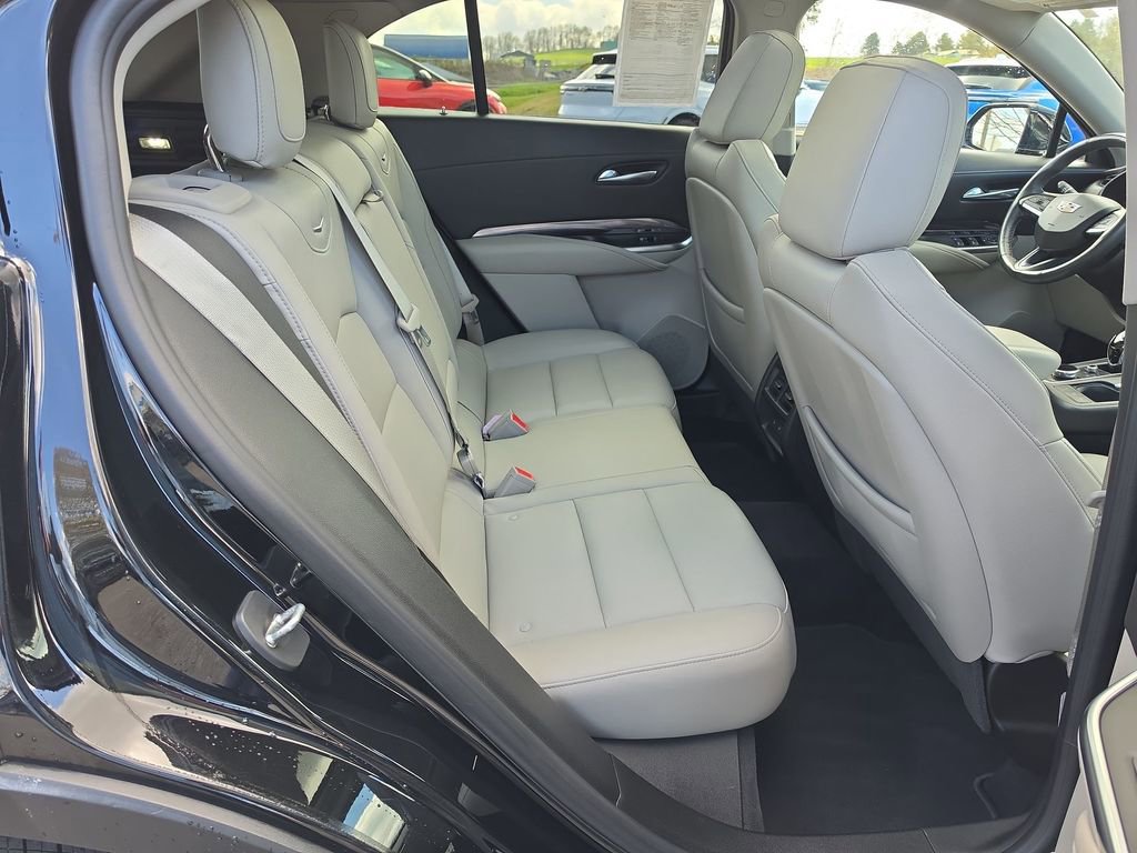 Certified 2021 Cadillac XT4 Luxury w/ Cold Weather Package image 29