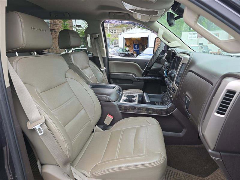 Used 2015 GMC Sierra 2500 Denali w/ Duramax Plus Package AWD/4WD image 9