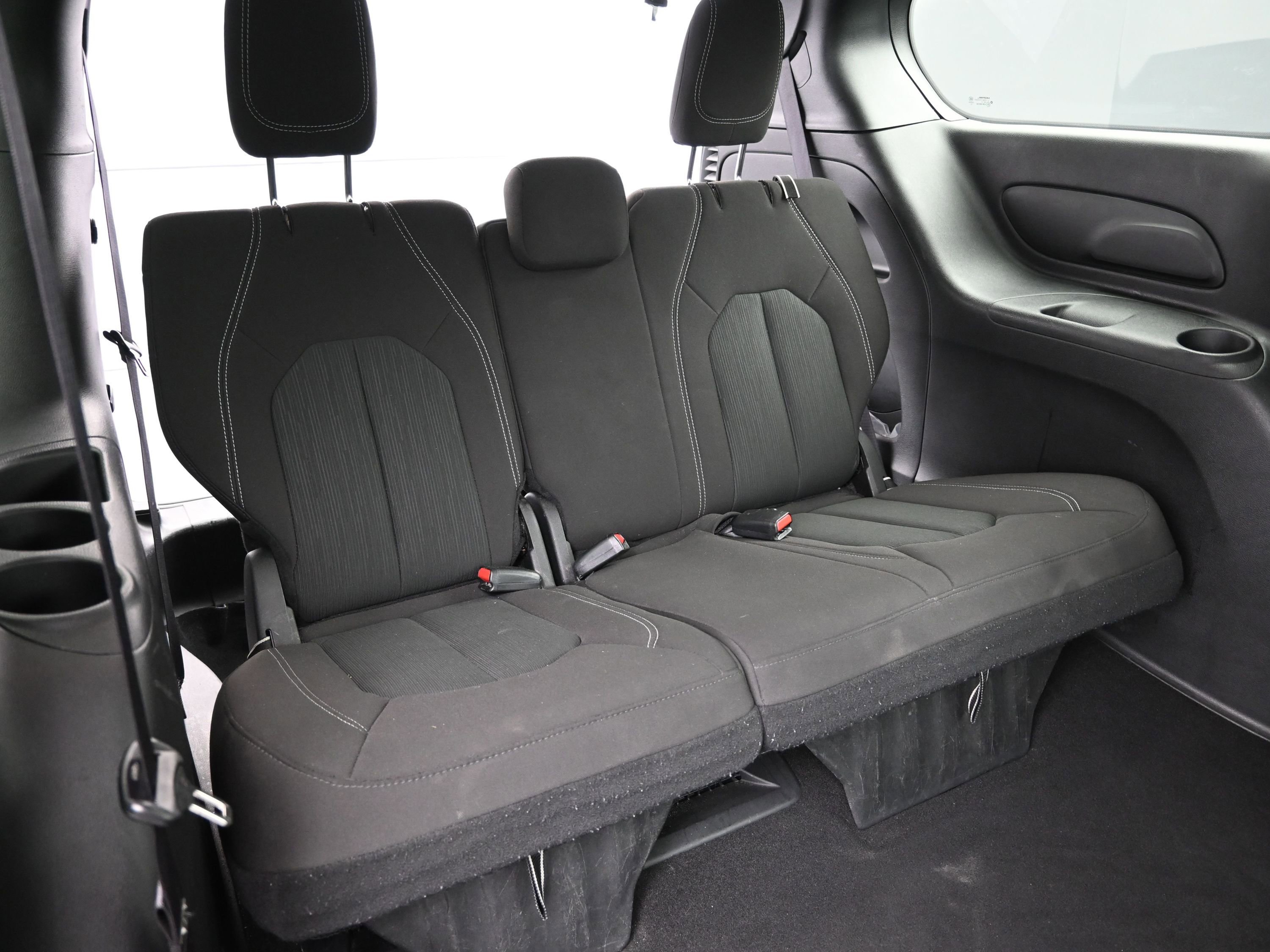 Used 2023 Chrysler Pacifica Touring FWD image 22