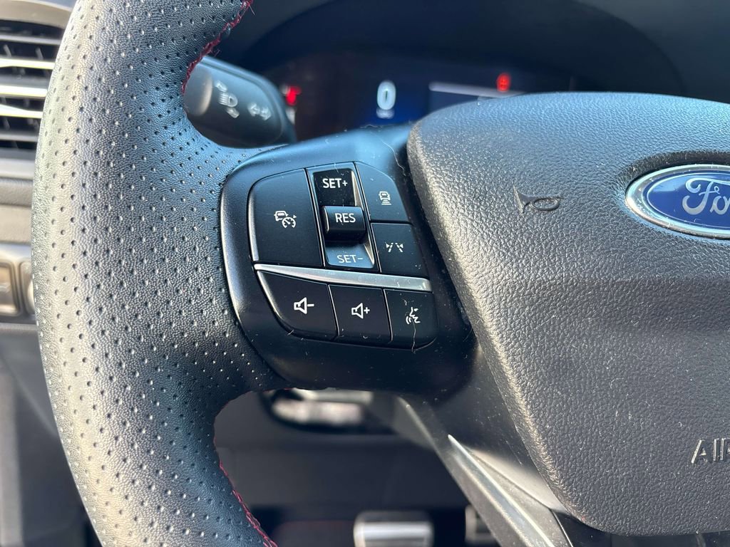 Used 2023 Ford Escape ST-Line w/ Tech Pack #1 AWD/4WD image 16