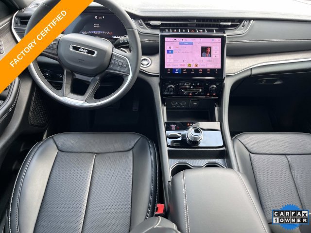 Used 2025 Jeep Grand Cherokee Limited w/ Luxury Tech Group II AWD/4WD image 14