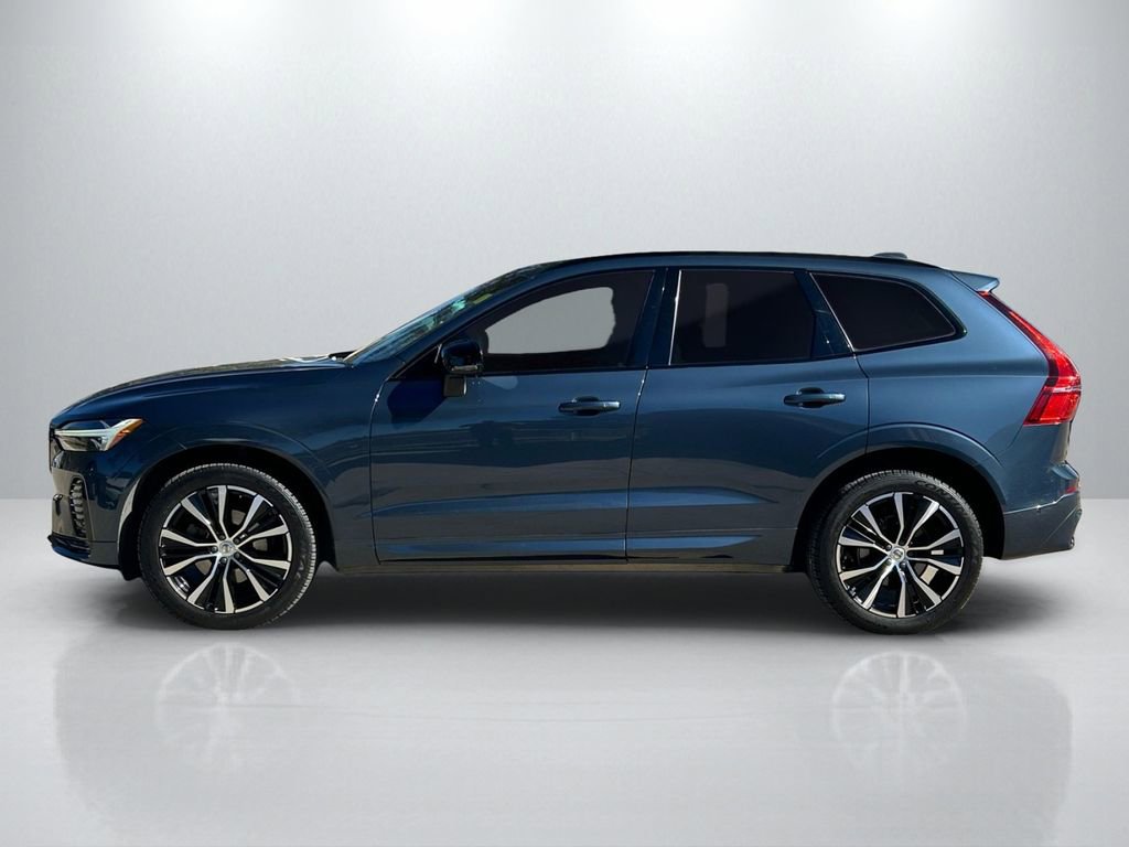 Used 2023 Volvo XC60 B5 Plus w/ Climate Package image 8