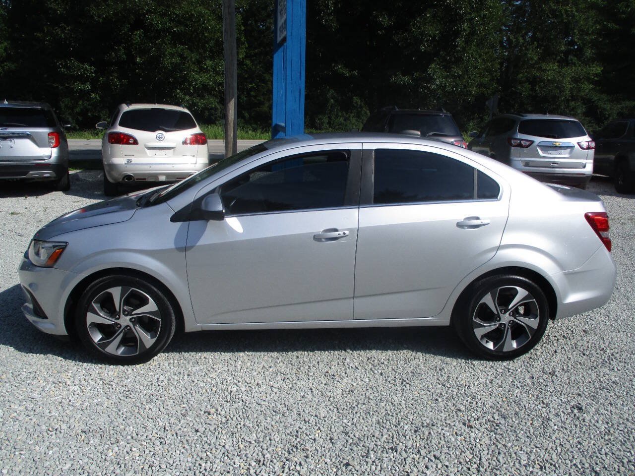 Used 2018 Chevrolet Sonic Premier FWD image 2