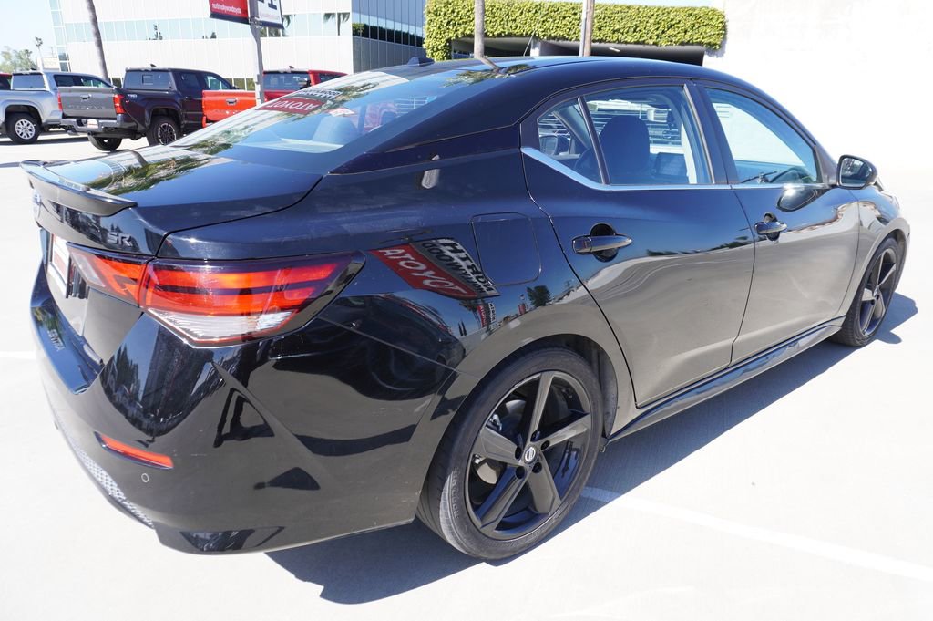 Used 2022 Nissan Sentra SR w/ Midnight Edition image 3