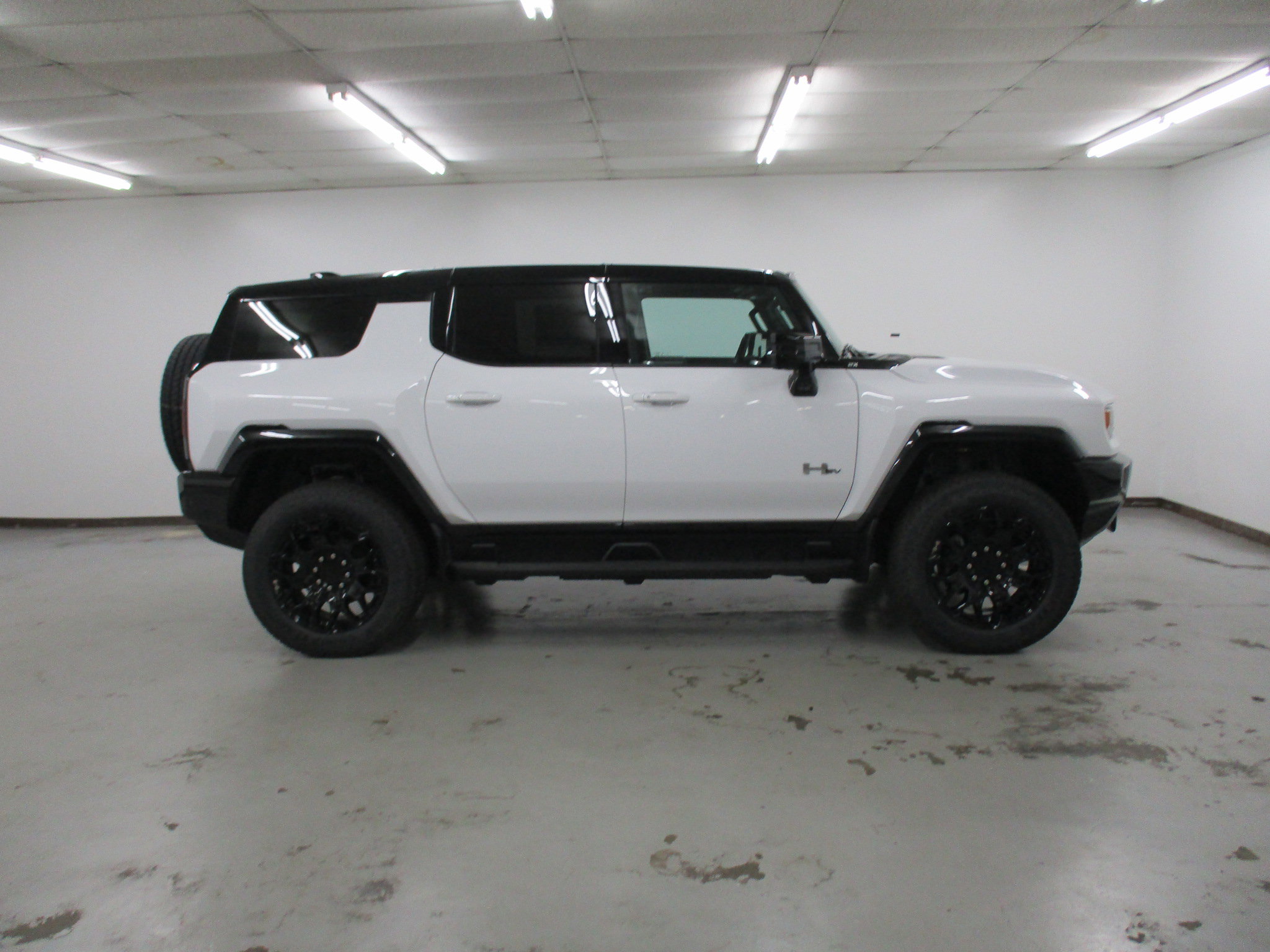 New 2026 GMC Hummer EV SUV image 15