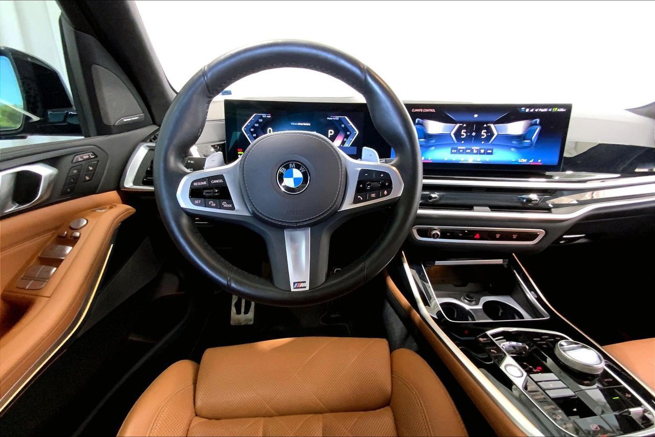 Used 2024 BMW X7 xDrive40i w/ Executive Package AWD/4WD image 14
