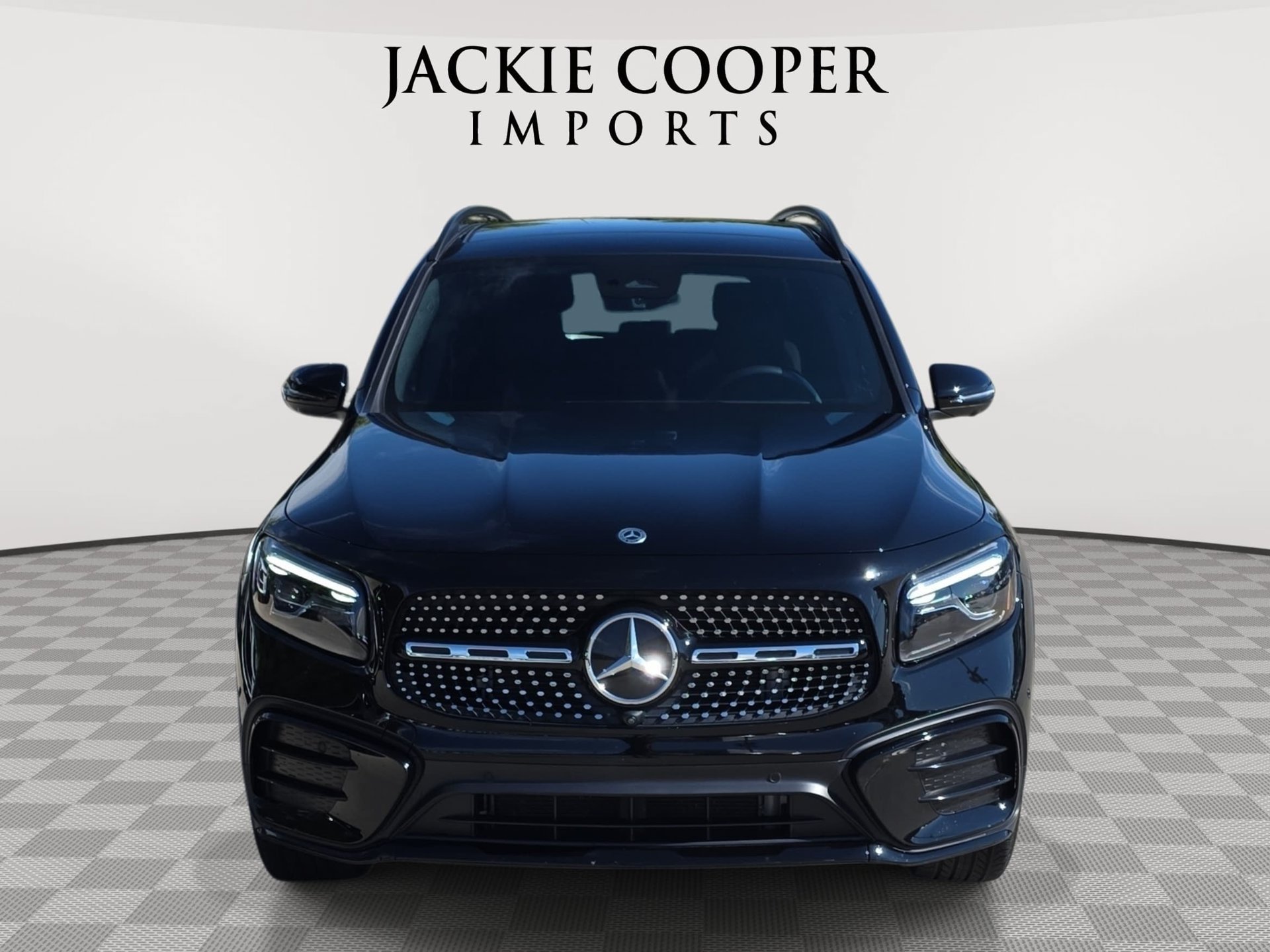 Used 2026 Mercedes-Benz GLB 250 image 2