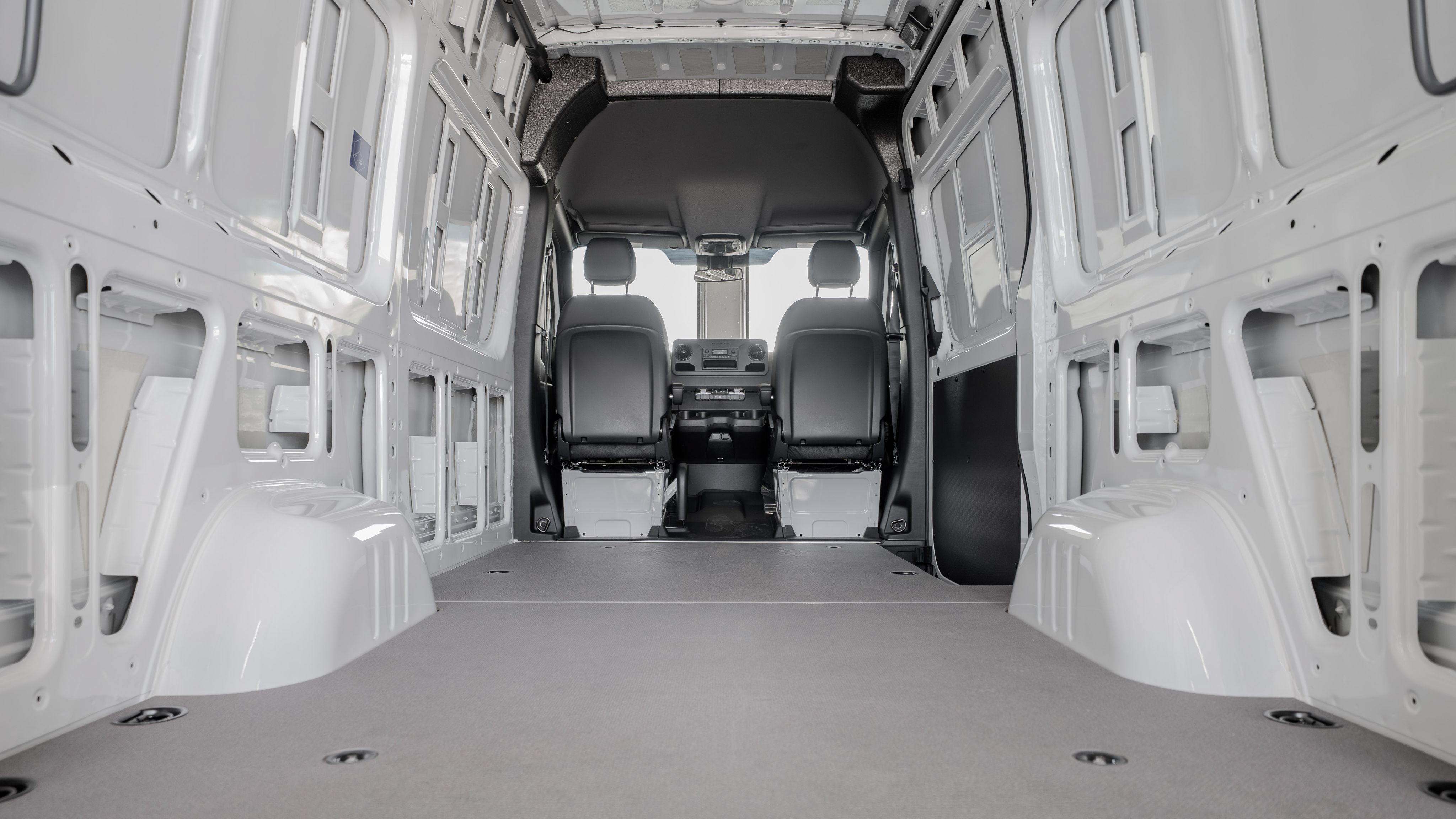 Used 2025 Mercedes-Benz Sprinter 2500 image 34