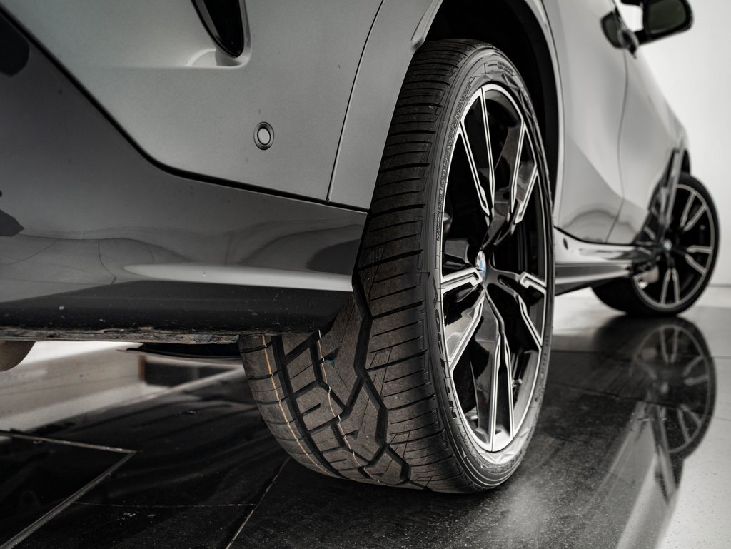 Used 2024 BMW X6 M60i w/ Dynamic Handling Package image 51