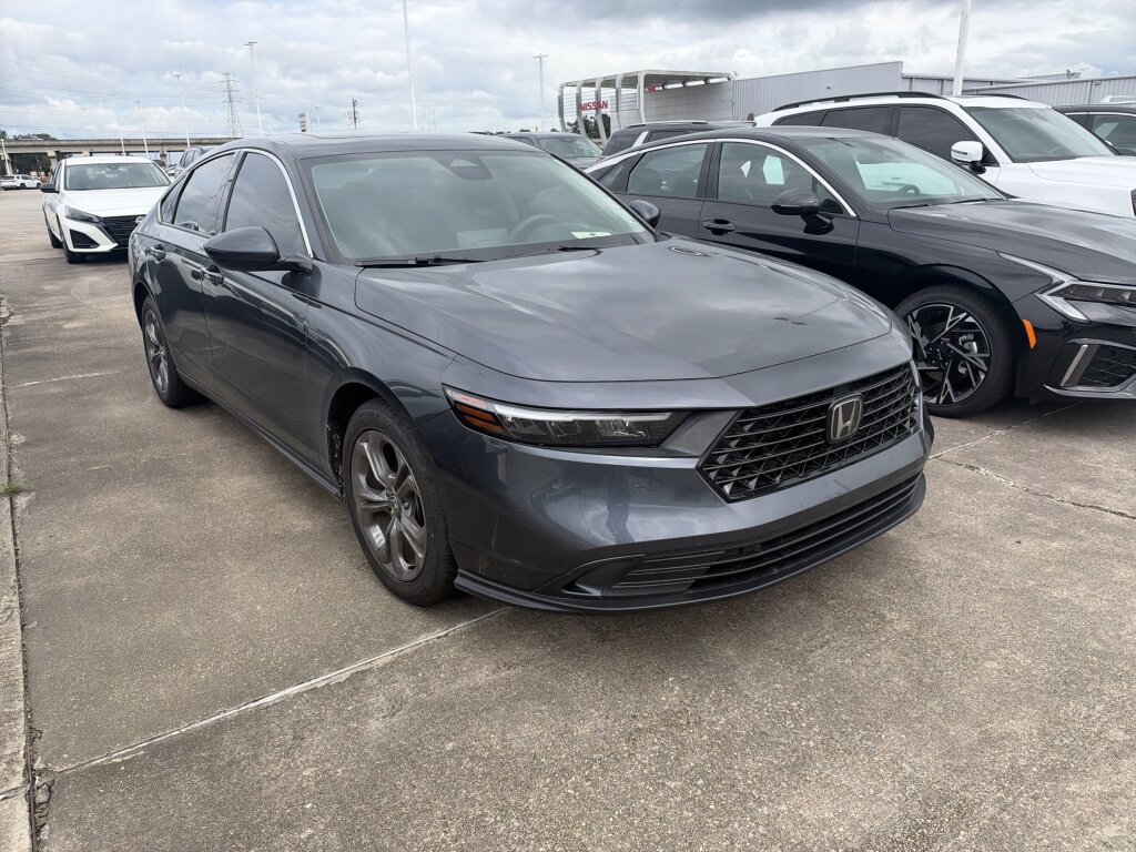 Used 2024 Honda Accord EX image 3