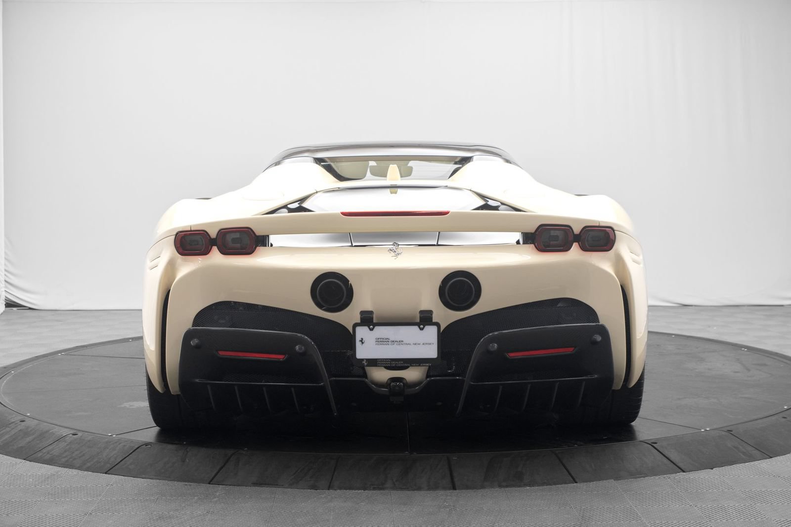 Used 2024 Ferrari SF90 Spider AWD/4WD image 11