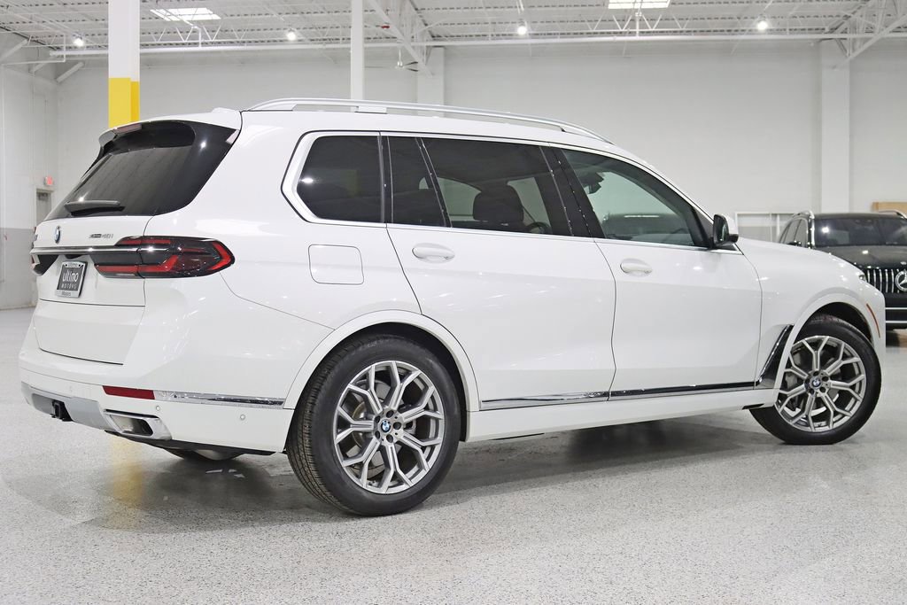 Used 2024 BMW X7 xDrive40i image 9