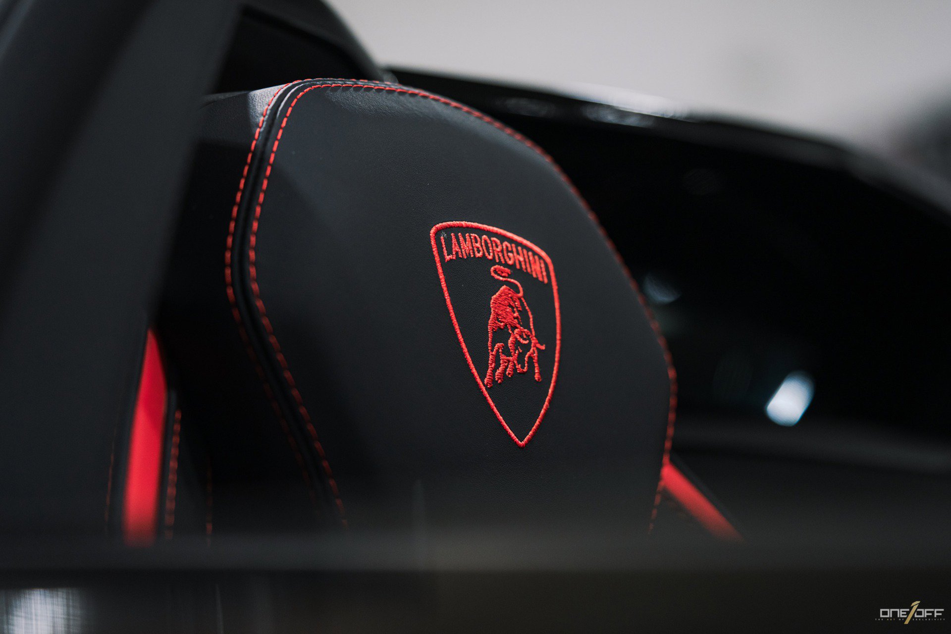 Used 2018 Lamborghini Aventador S image 10