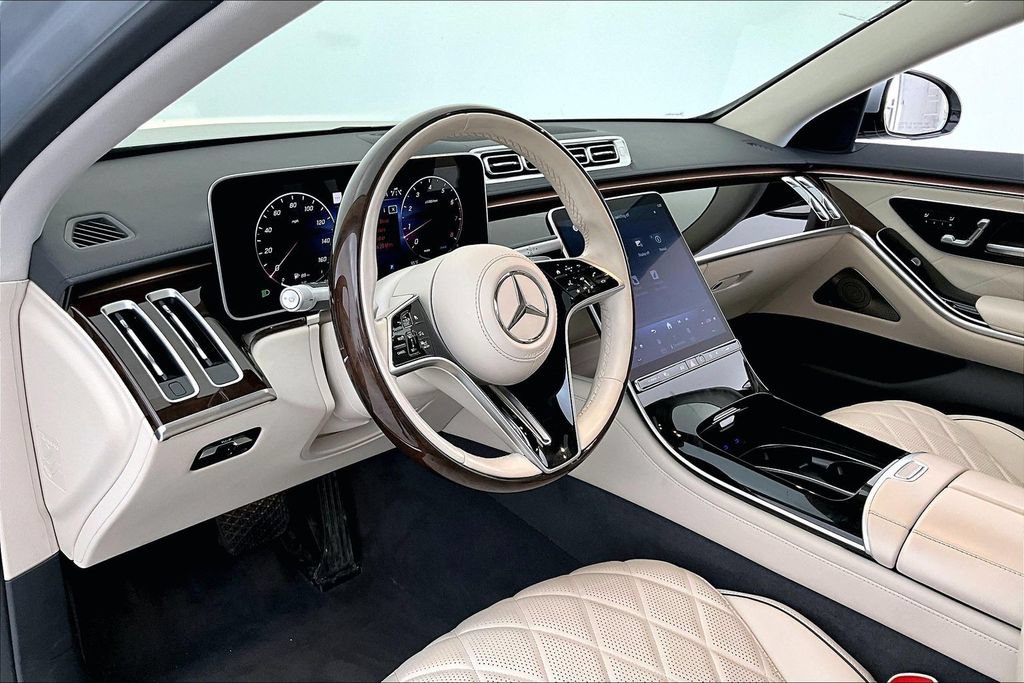 Used 2024 Mercedes-Benz S 580 4MATIC Sedan w/ Warmth & Comfort Package image 16
