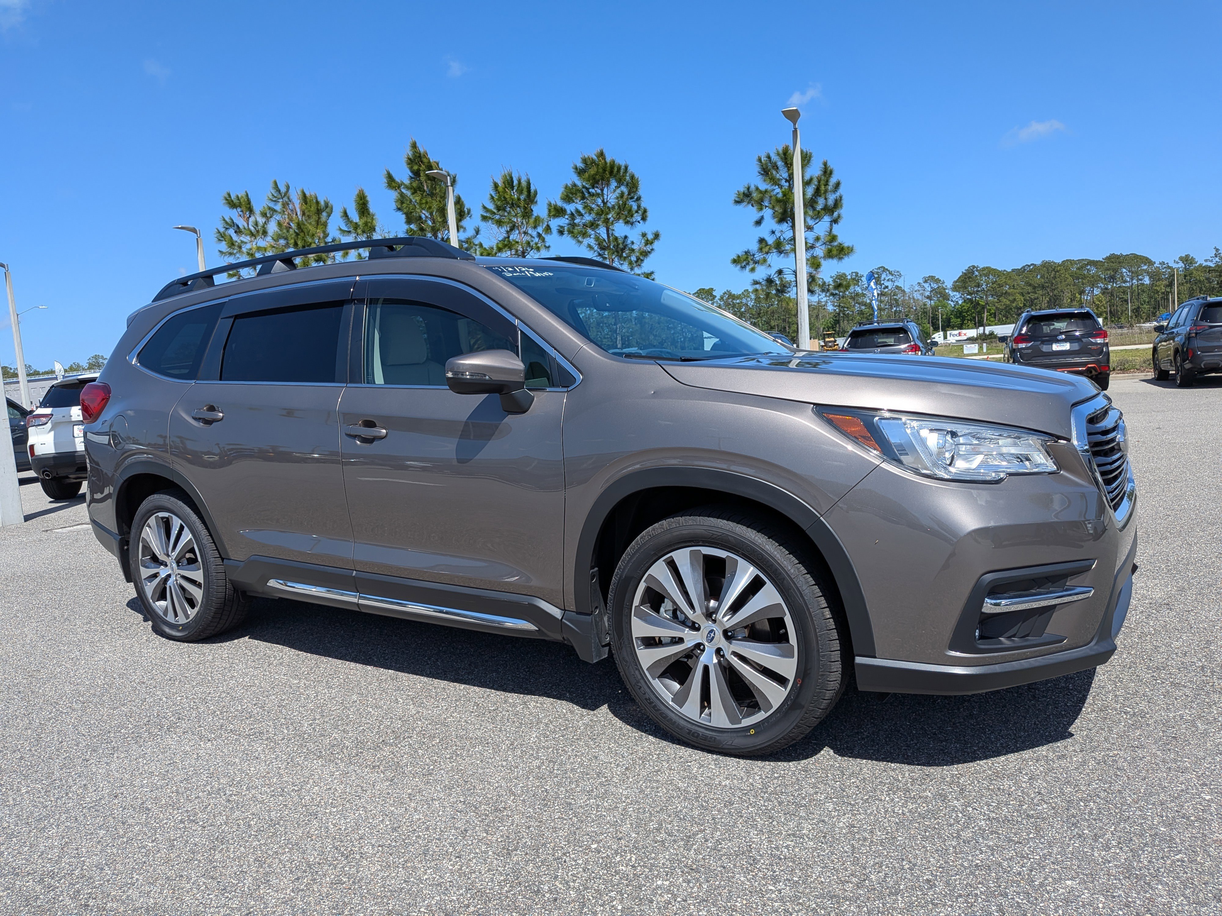 Certified 2022 Subaru Ascent Limited w/ Technology Package image 2