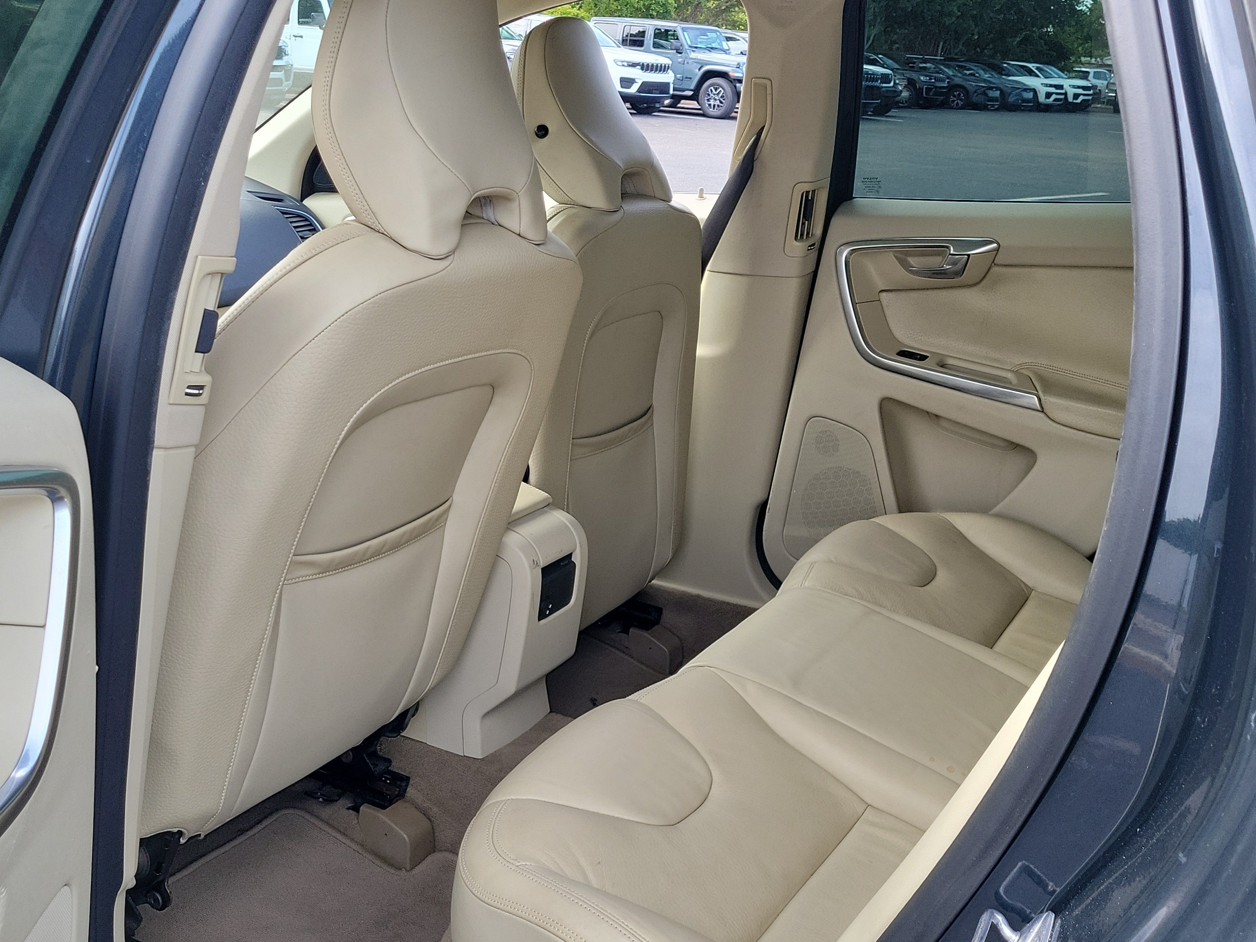 Used 2014 Volvo XC60 3.2 FWD image 13