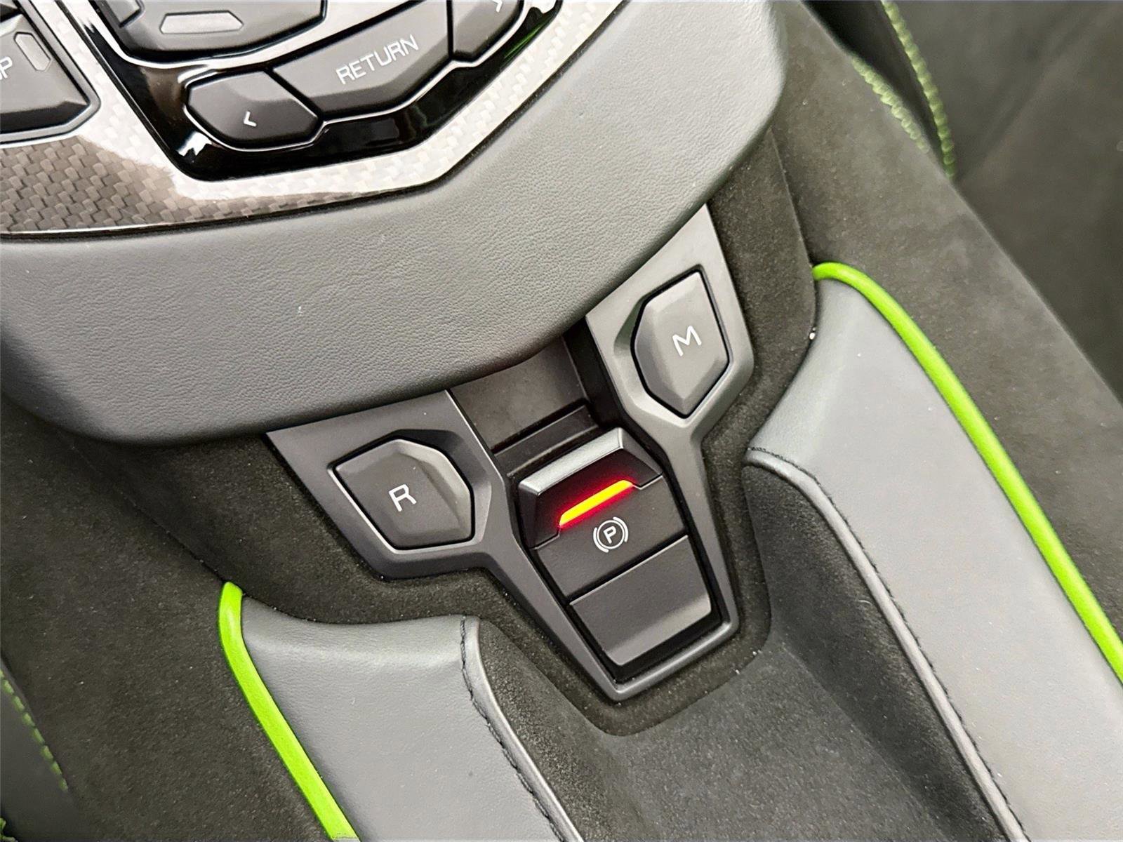 Used 2021 Lamborghini Aventador SVJ AWD/4WD image 25