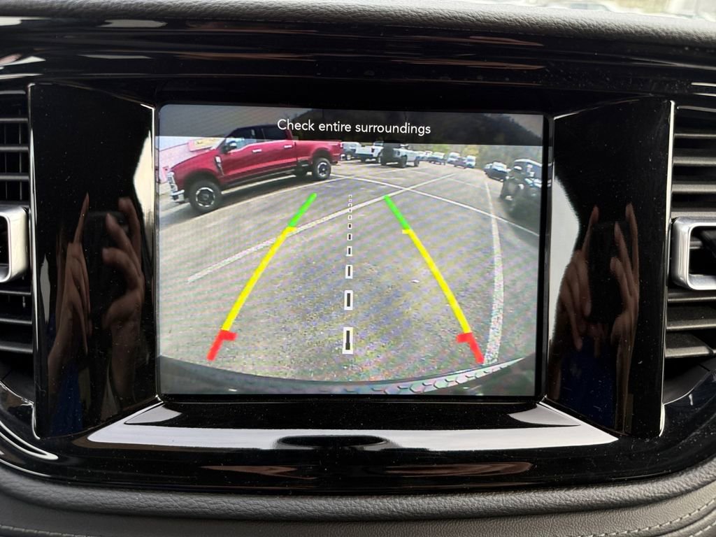 Used 2024 Dodge Durango SXT image 18