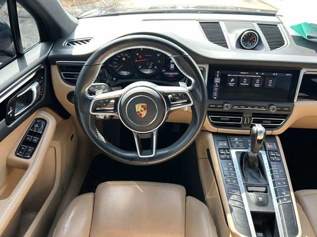 Used 2021 Porsche Macan image 14