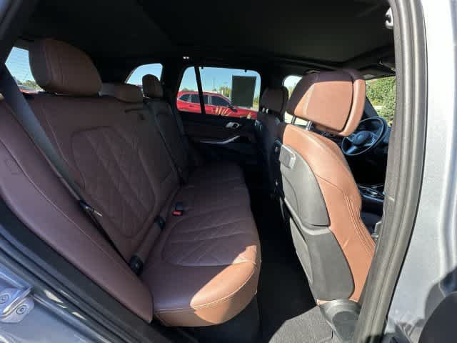 Used 2024 BMW X5 xDrive50e w/ M Sport Package AWD/4WD image 23