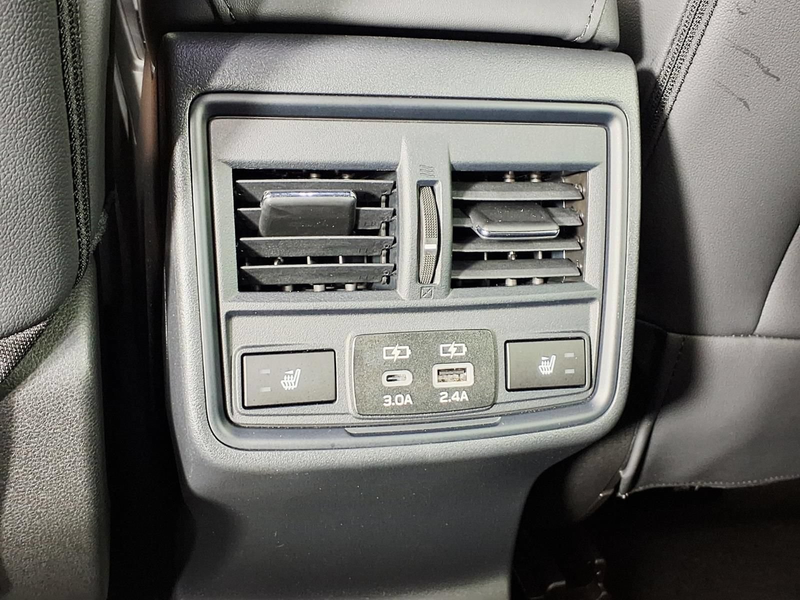Used 2026 Subaru Outback Touring AWD/4WD image 13