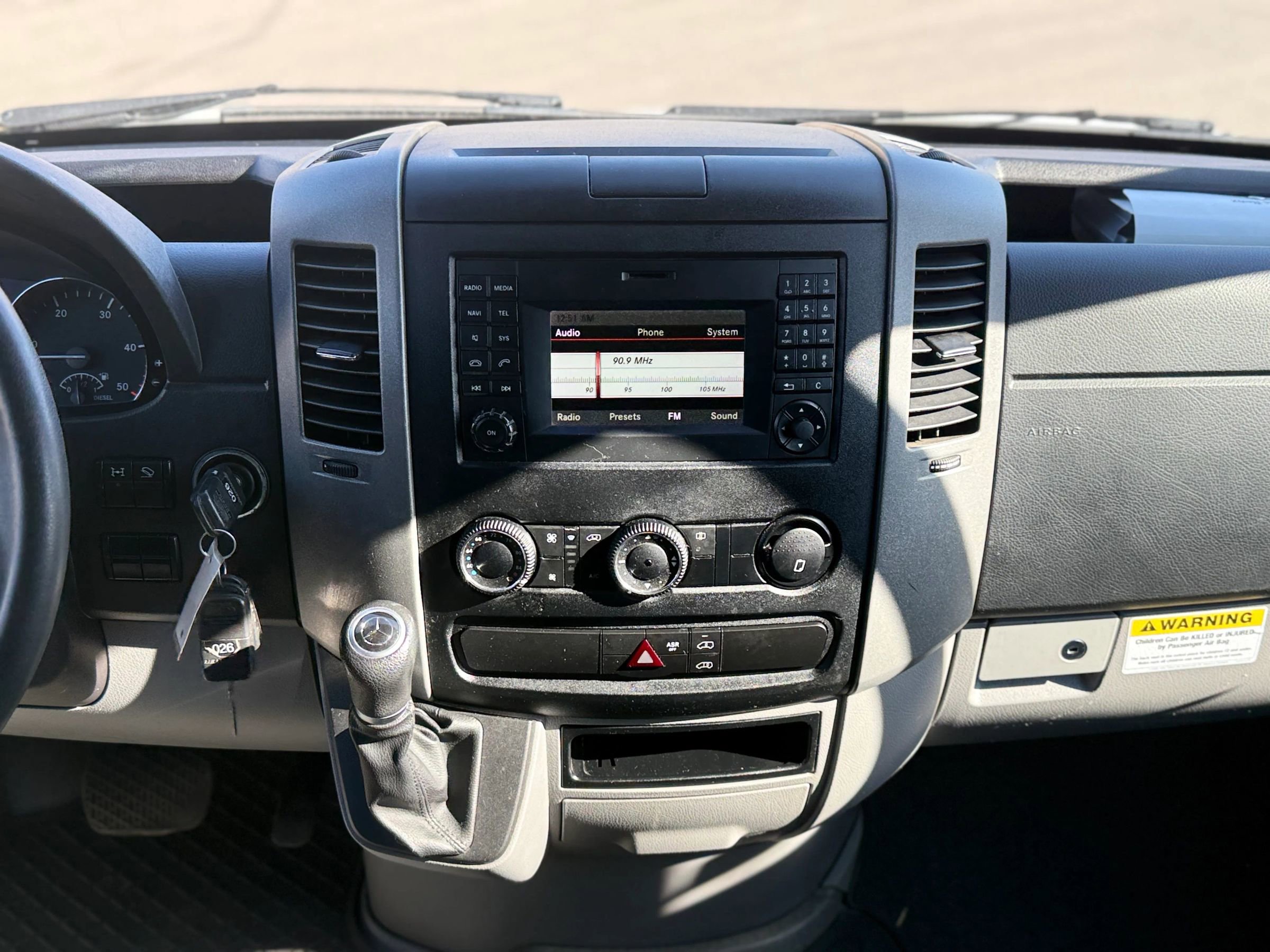 Used 2017 Mercedes-Benz Sprinter 2500 w/ Workspace Access Package image 15