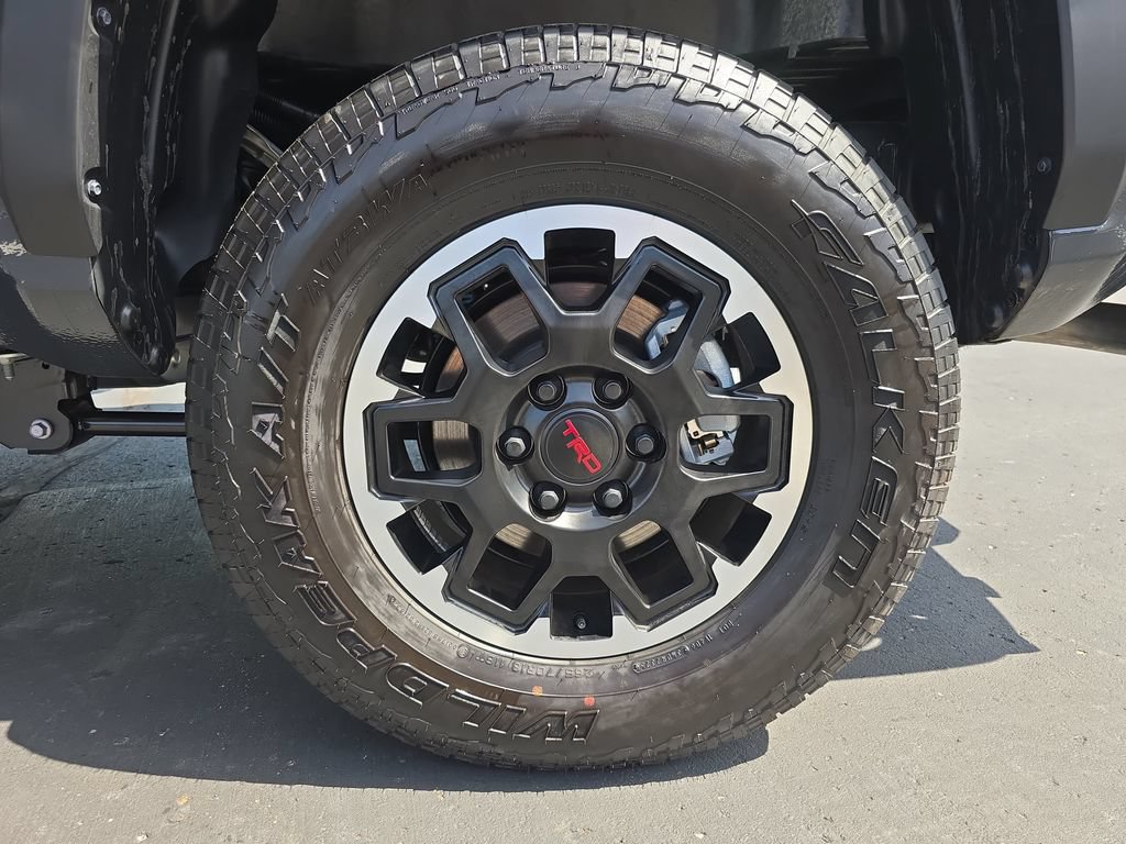 Used 2025 Toyota Tacoma TRD Off-Road AWD/4WD image 36