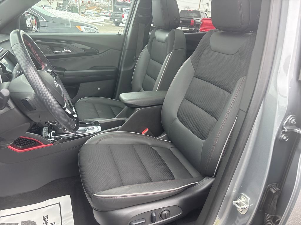 Used 2023 Chevrolet TrailBlazer RS w/ Sun and Liftgate Package image 14