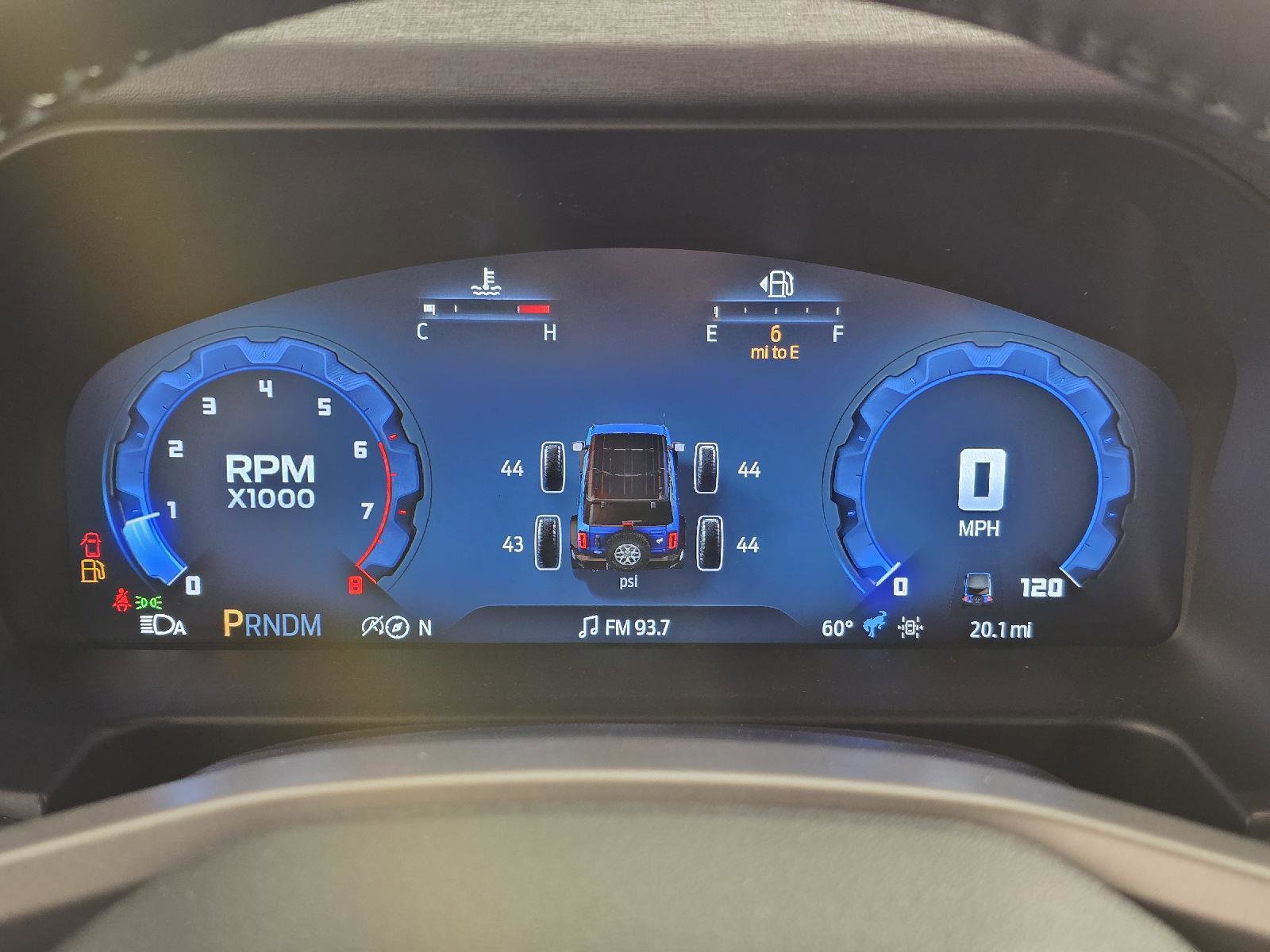 Used 2025 Ford Bronco Badlands image 32