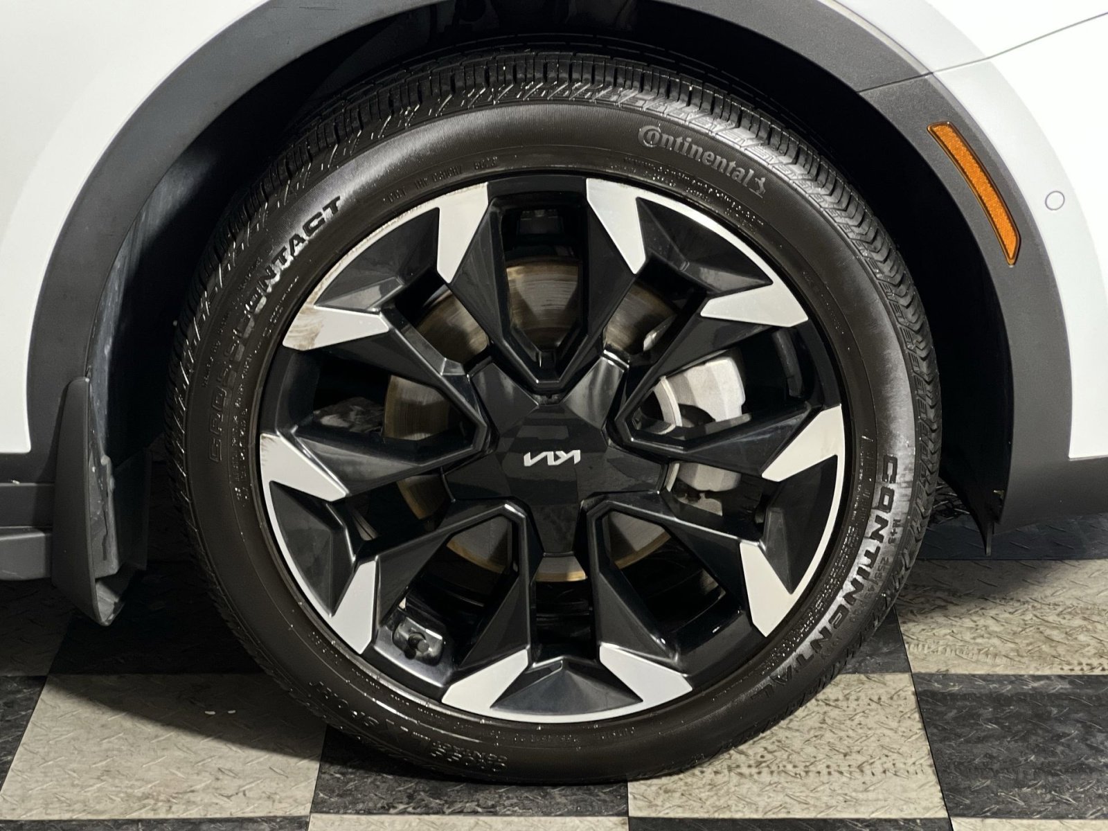 Used 2024 Kia Sorento SX FWD image 25