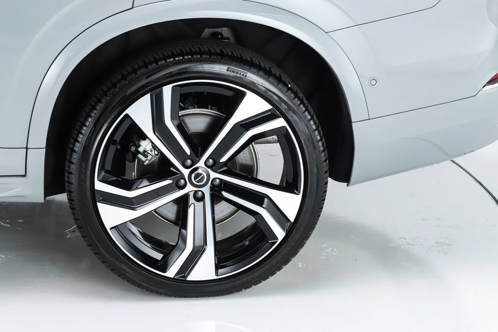 Used 2025 Volvo XC90 B6 Ultra w/ Protection Package AWD/4WD image 6
