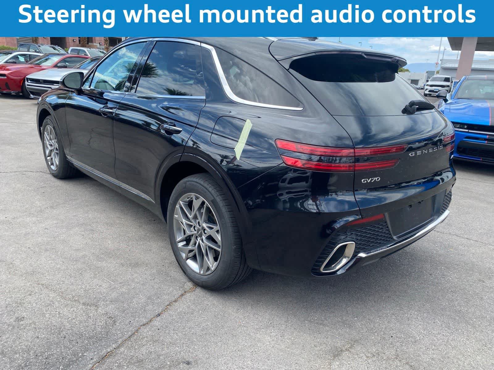 Used 2025 Genesis GV70 2.5T AWD/4WD image 10