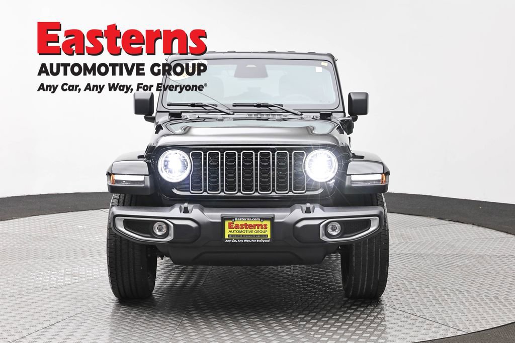 Used 2025 Jeep Wrangler Unlimited Sahara w/ Safety Group image 2
