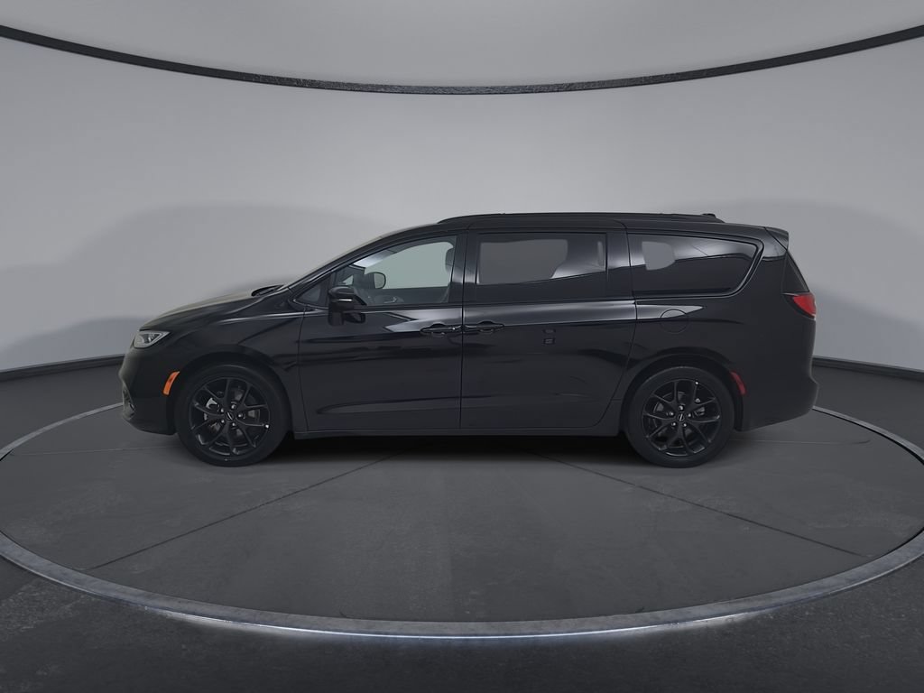 Certified 2025 Chrysler Pacifica Limited FWD image 11