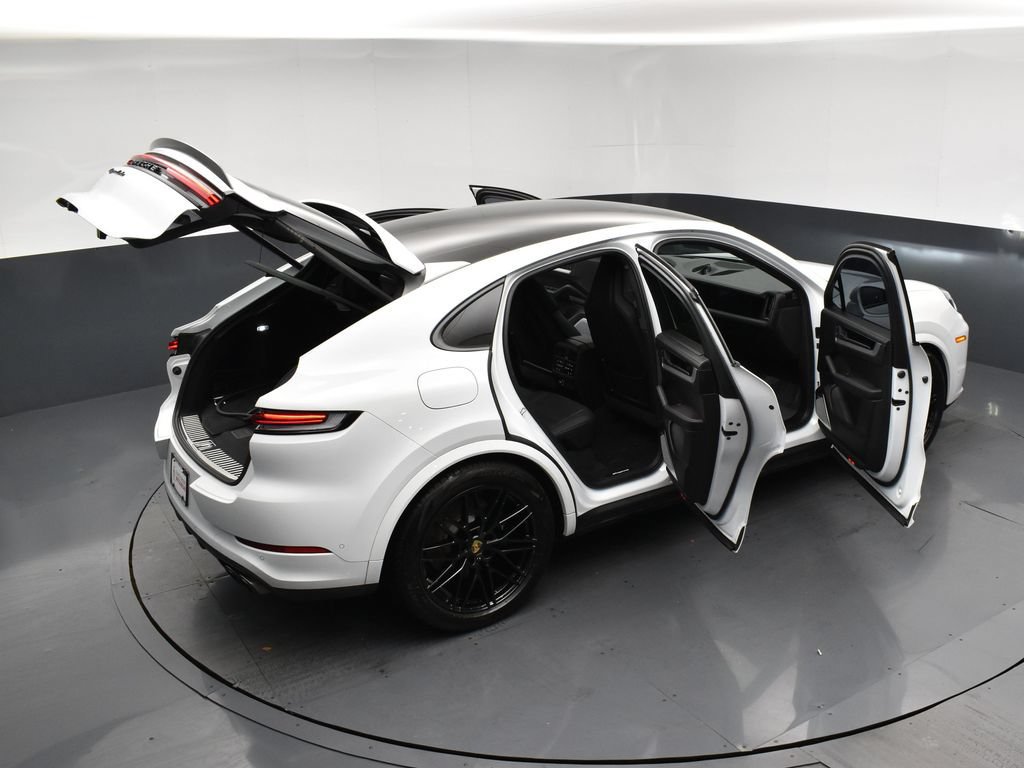 Used 2024 Porsche Cayenne Turbo w/ Premium Package Plus (PP1) AWD/4WD image 28